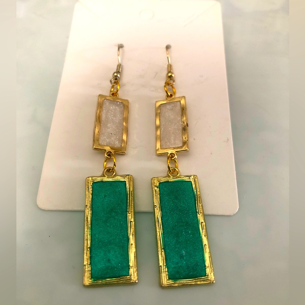 Item #1024-003 - Stunning Earrings!